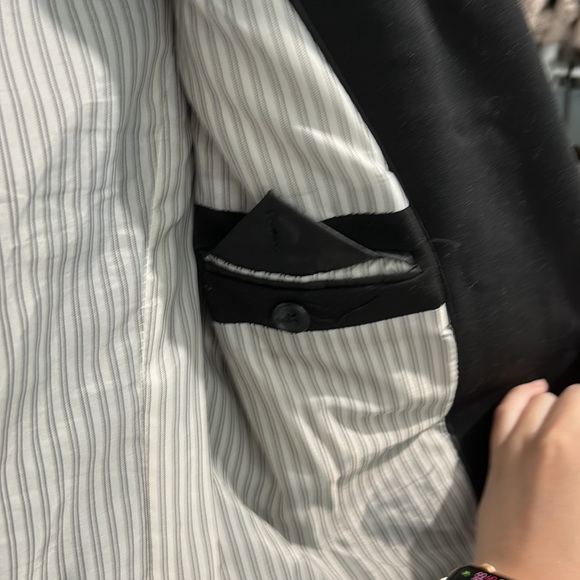 Blazer - Picture 3 of 3